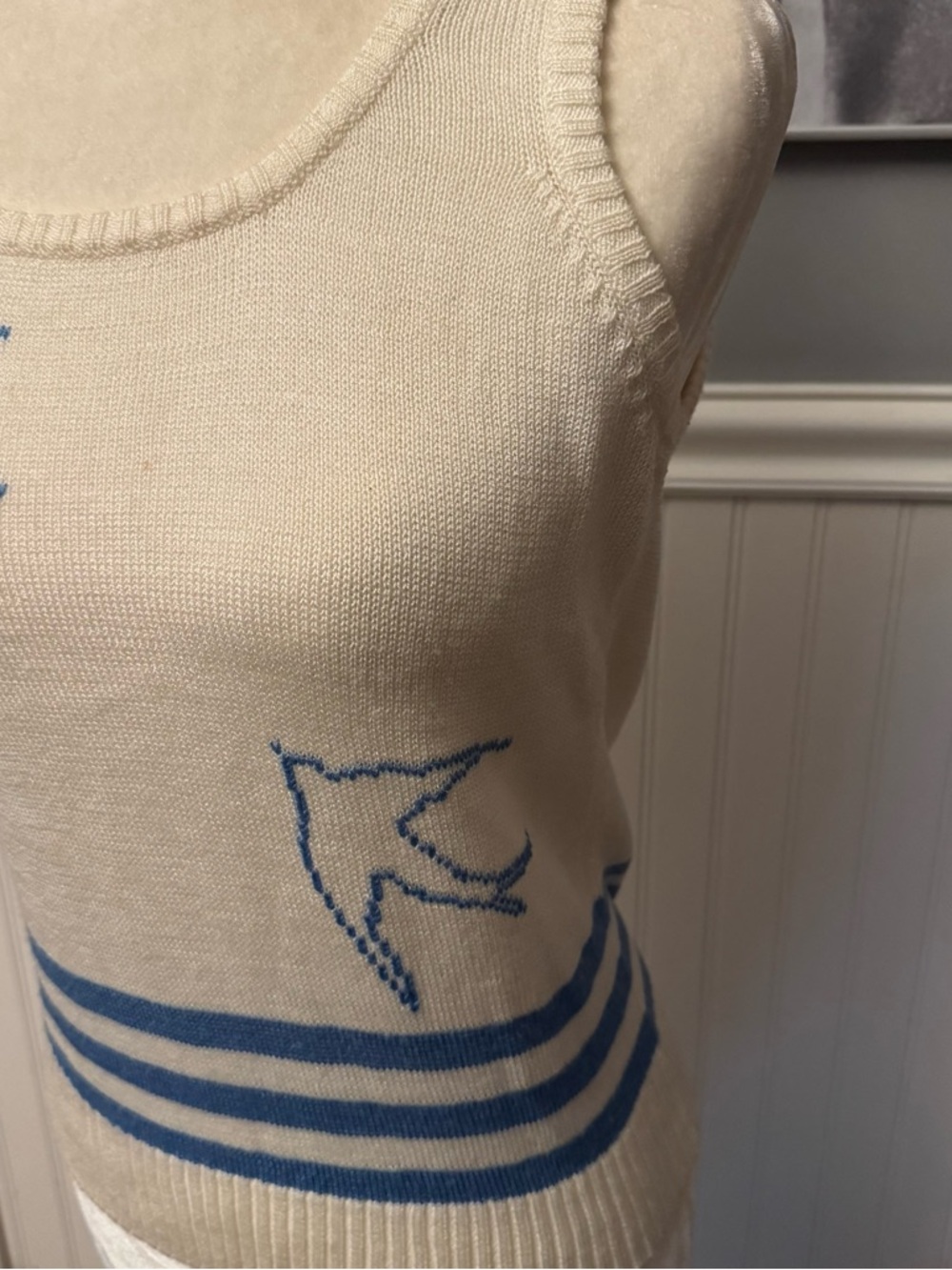 Jantzen Vintage Women’s White Sweater Vest Blue Birds Stripes Size Small - Picture 2 of 7